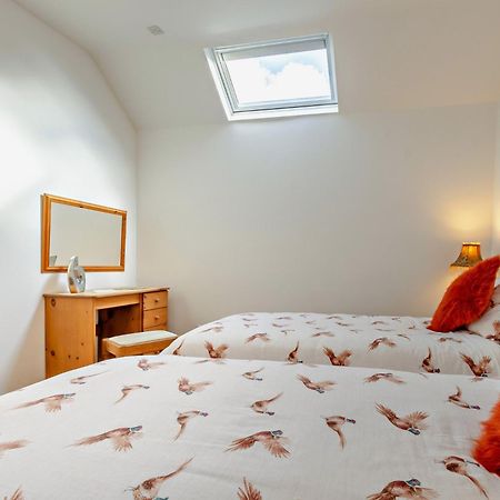 2 Bed In Filey 79280 Villa Wold Newton  Eksteriør billede