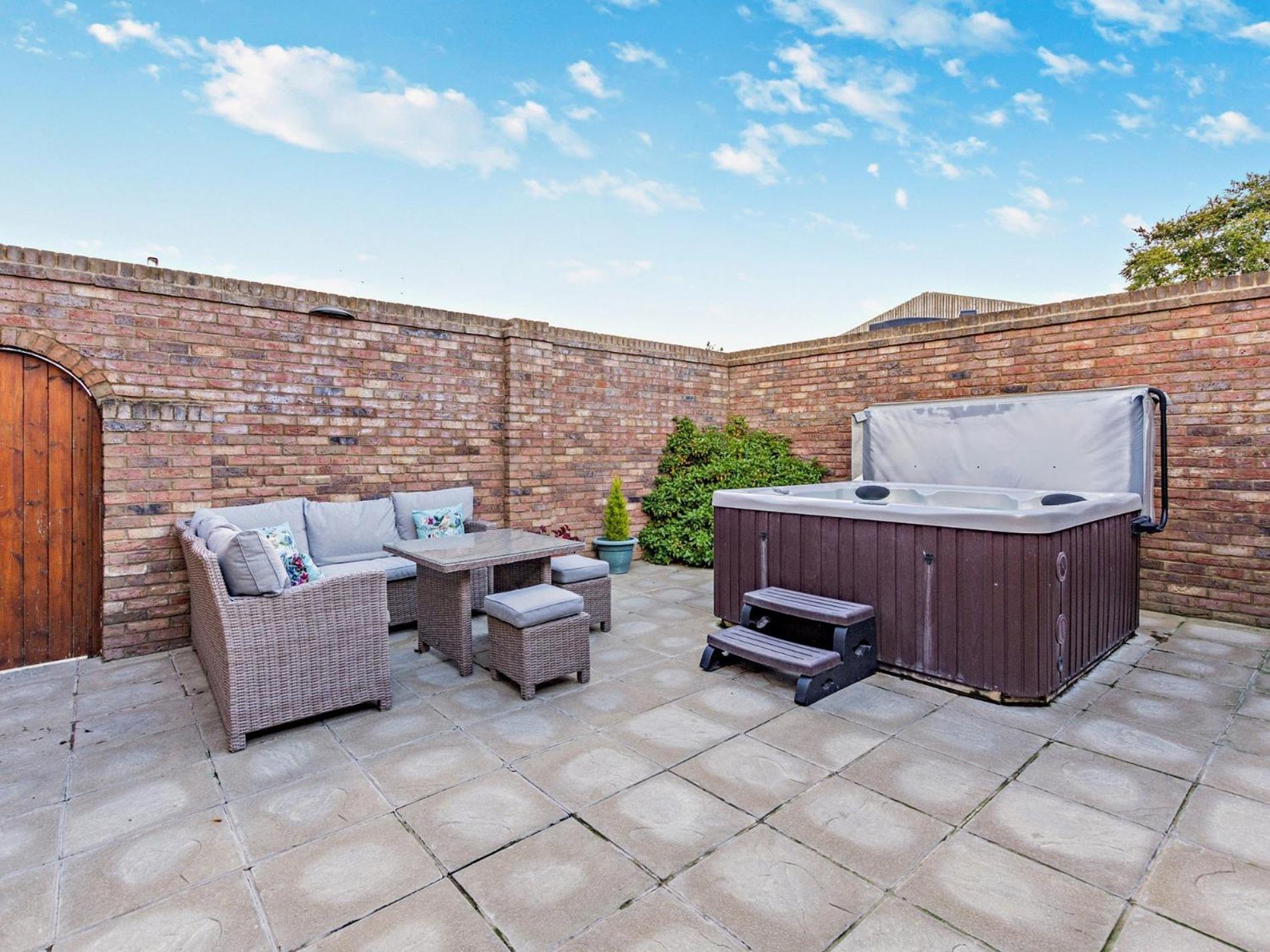 2 Bed In Filey 79280 Villa Wold Newton  Eksteriør billede